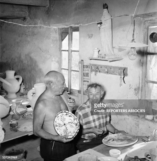 Pablo Picasso and Marc Chagall at the Madoura ceramics workshop in 1948 in Vallauris. France