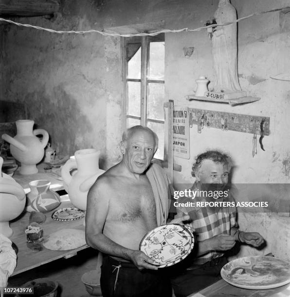 Pablo Picasso and Marc Chagall at the Madoura ceramics workshop in 1948 in Vallauris. France