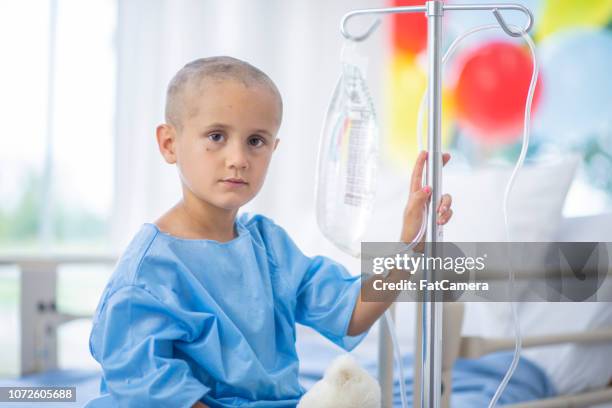 sesión iv - cancer infantil fotografías e imágenes de stock