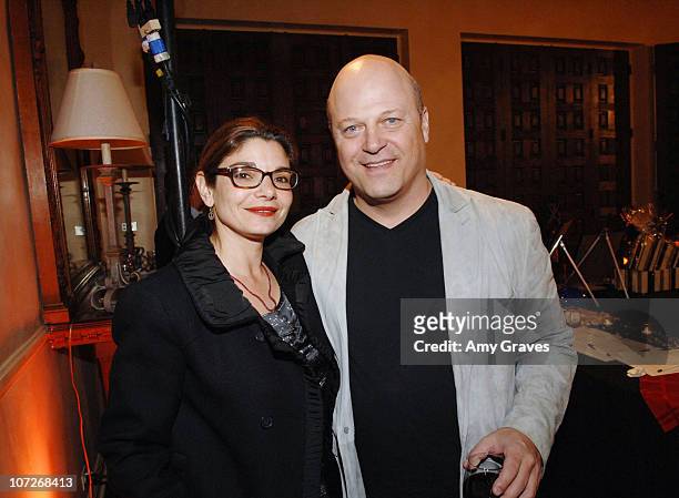 Actress Laura San Giacomo and actor Michael Chiklis attend The Style for Smiles 2008 Dinner Party Sponsored by C Magazine on February 10, 2008 in Los...