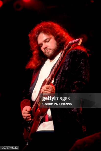 Gary Rossington of the Rossington Band performs on stage at the UIC Pavilion in Chicago, Illinois, October 2, 1987.