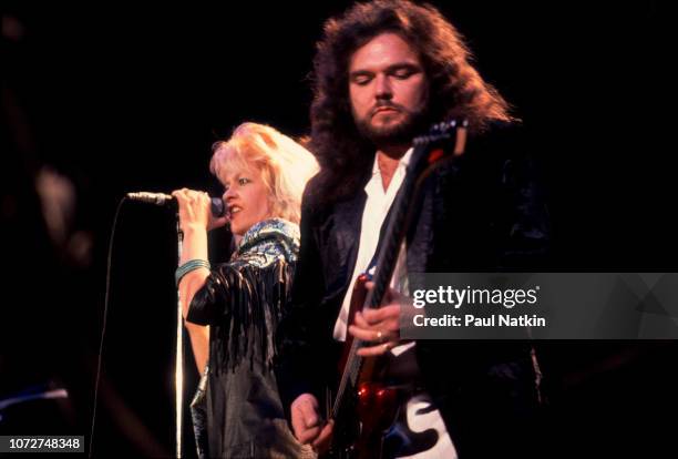 Dale Krantz-Rossington and husband Gary Rossington of the Rossington Band perform on stage at the UIC Pavilion in Chicago, Illinois, October 2, 1987.