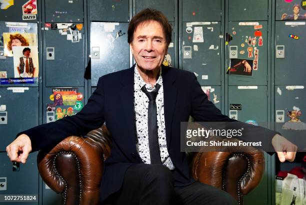 253 Sir Cliff Richard Signs High-Res Pictures, and Images - Images