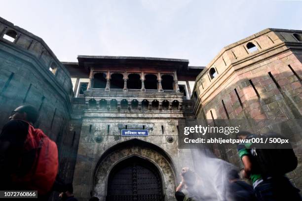 exploring vivid shaniwar wada. - shaniwar wada stock pictures, royalty-free photos & images