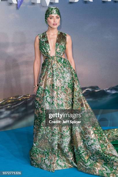 Amber Heard attends the World Premiere of "Aquaman" at Cineworld Leicester Square on November 26, 2018 in London, England.