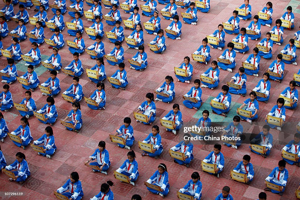 Di Zi Gui Ruler Pupils recite 'Di Zi Gui', which translates to 'Standards for being a ...