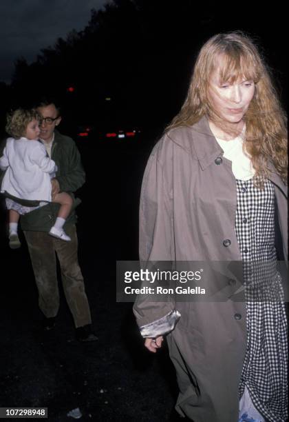 Mia Farrow, Dylan Farrow and Woody Allen during Mia Farrow and Woody Allen Sighting at Her Apartment in New York City - May 2, 1989 at Mia Farrow's...
