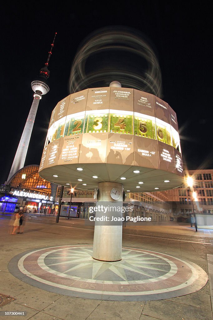 Weltzeituhr 'The World Clock' at Alexander Platz