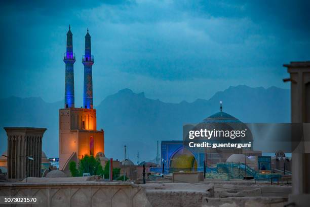 jame (of vrijdag) moskee, yazd, iran - yazd stockfoto's en -beelden