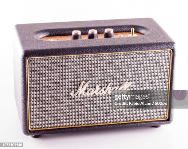marshall amp over white - marshall speaker stock-fotos und bilder
