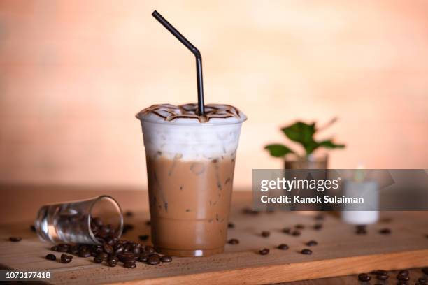 cold coffee drink frappe - caffè mocha foto e immagini stock