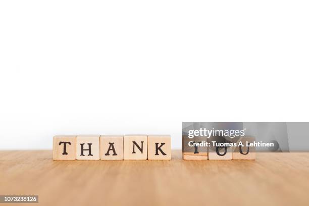 phrase made of wooden dice - thank you korte frase stockfoto's en -beelden