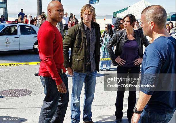 Agent Deeks 161 J Sam Marty Stock Photos, High-Res Pictures, and Images - Getty Images