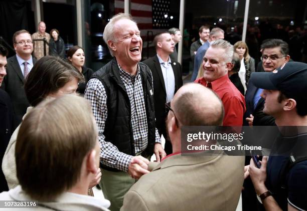 Bruce Rauner Rally 25 Illinois Benedictine College Stock Photos, High-Res Pictures, and ...