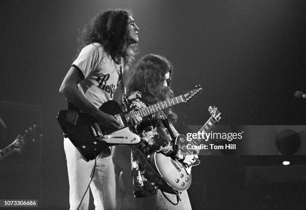 Guitarists Allen Collins and Gary Rossington of Lynyrd Skynyrd perform at the Fabulous Fox Theater on July 8, 1976 in Atlanta, Georgia.