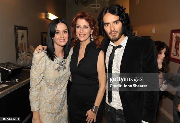 Singer Katy Perry, Noreen Fraser of the Noreen Fraser Foundation and Honoree Russell Brand pose backstage at Variety's Power of Comedy presented by...