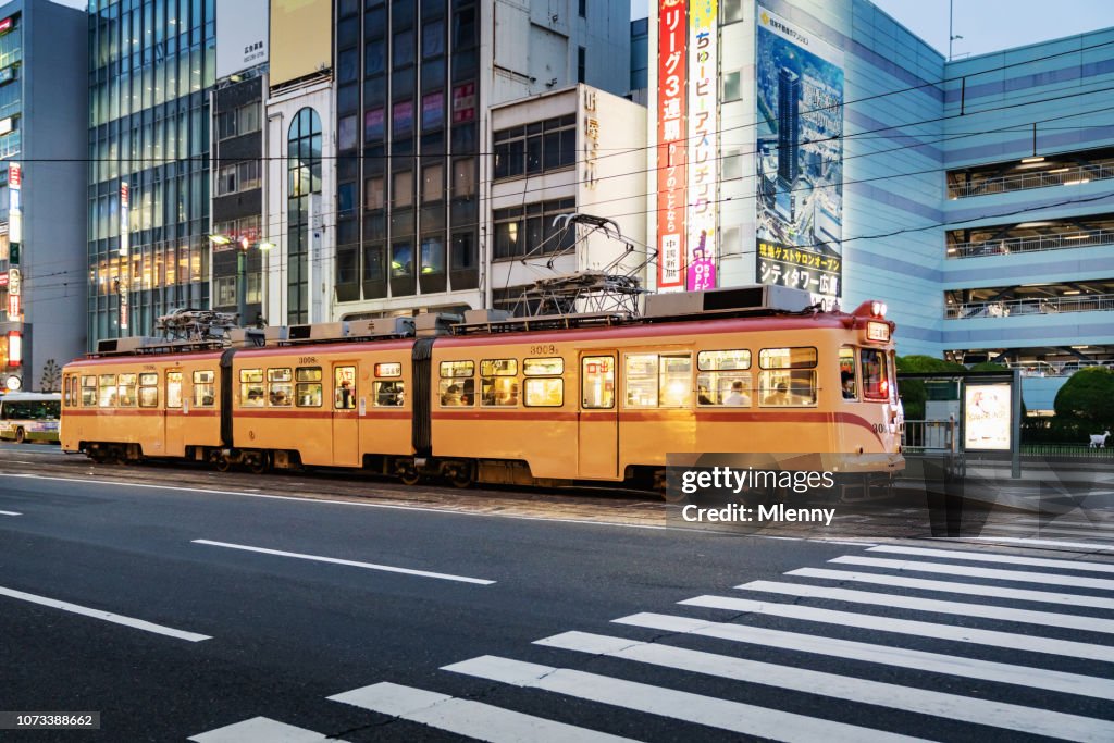 ミステリー日本で広島の路面電車