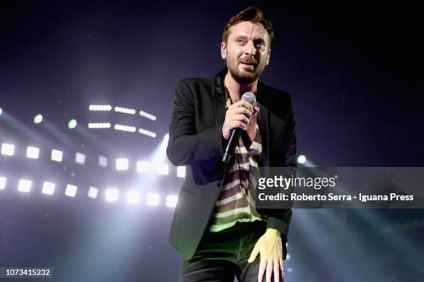Italian musician and author Cesare Cremonini performs on stage at Unipol Arena on November 27, 2018 in Bologna, Italy.