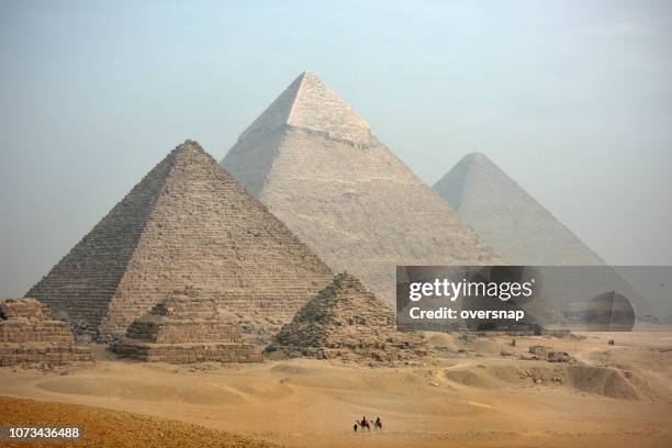 pyramids - great pyramids of egypt stock pictures, royalty-free photos & images