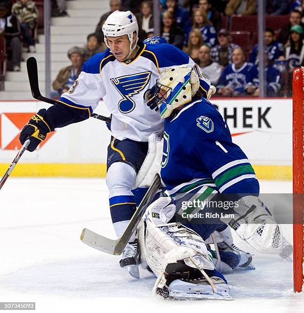 Sam Della Rovere 65 Stefan Della Rovere Stock Photos, High-Res Pictures, and Images ...