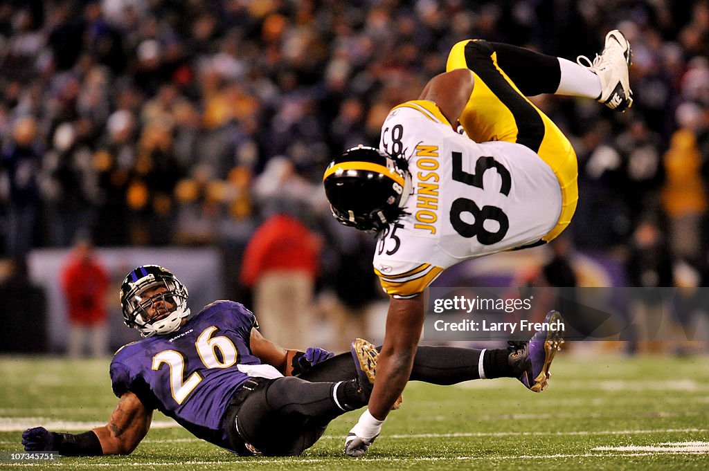 Pittsburgh Steelers v Baltimore Ravens