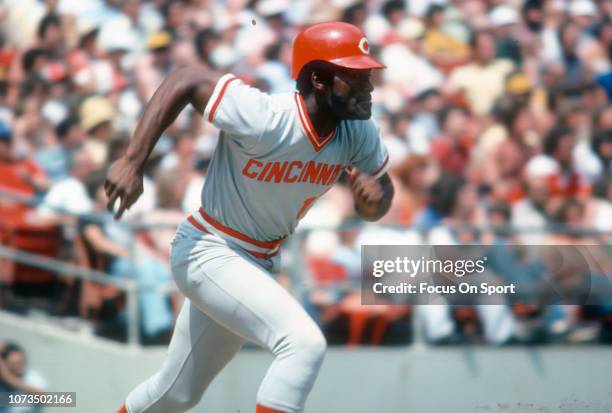 George Foster Reds 835 1975 Cincinnati Reds Photos & High Res Pictures - Getty Images