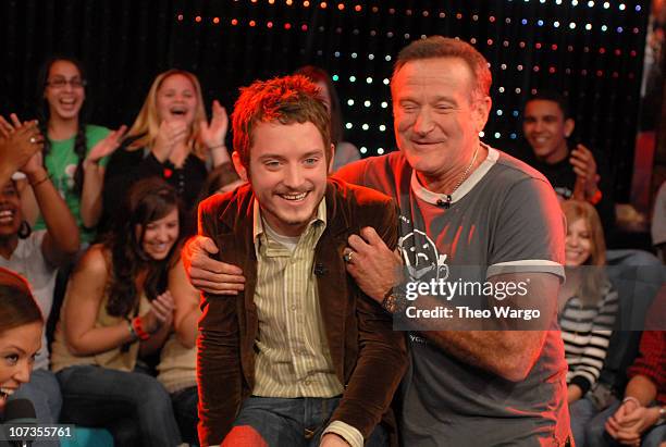 Elijah Wood and Robin Williams during Robin Williams, Elijah Wood, Snoop Dogg and Panic! at the Disco Visit MTVs TRL Gaming Week 2.0 at MTV Studios...