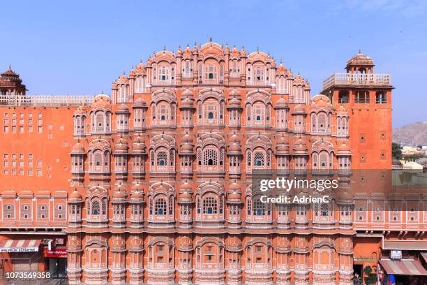 hawa mahal : palace of wind, jaipur. rajasthan, india - hawa mahal fotografías e imágenes de stock