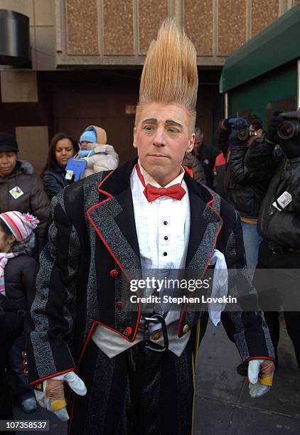 Bello Nock during Comic Daredevil Bello Nock Changes Clock Nine Stories in Air for Daylight Savings Time - March 9, 2007 at MSG in New York CIty, New...