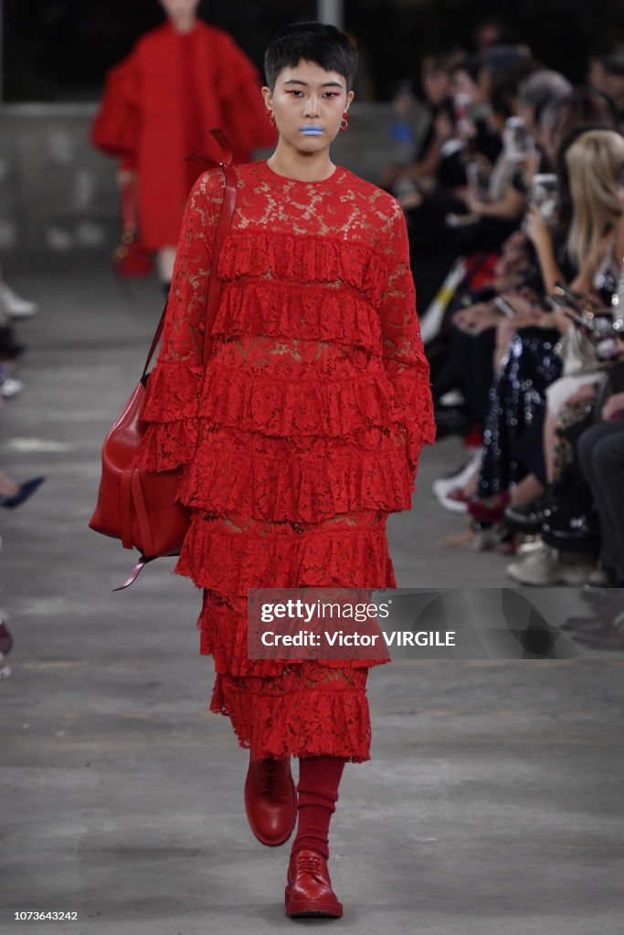 Valentino TKY 2019 Pre-Fall Collection - Runway