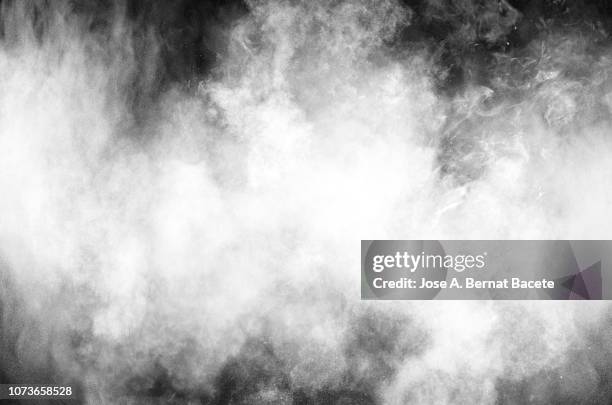 2 455 bilder, fotografier och illustrationer med Grey Smoke Background -  Getty Images