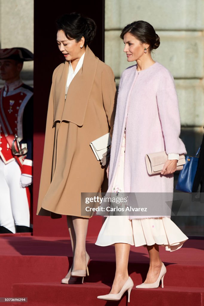 Spanish Royals Receive Chinese President Xi Jinping And His Wife