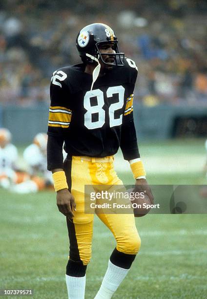 John Stallworth of the Pittsburgh Steelers warming up before an NFL football game against the Cleveland Browns at Cleveland Municipal Stadium circa...