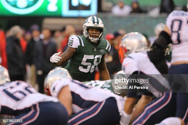 Linebacker Darron Lee of the New York Jets in action against The New England Patriots during their game at MetLife Stadium on November 25, 2018 in...
