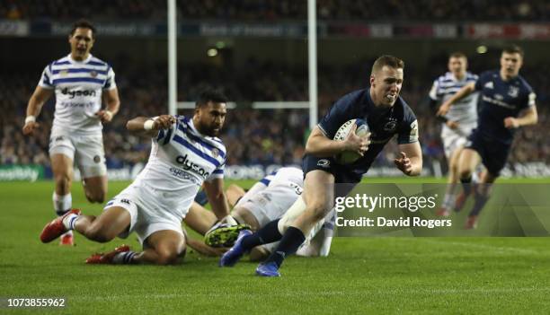 Rory O'Loughlin of Leinster breaks clear to score their second try during the Champions Cup match between Leinster Rugby and Bath Rugby at the Aviva...