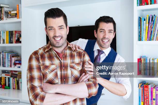 Television hosts Jonathan and Drew Scott pose for a portrait session in March 2018 in Los Angeles, California