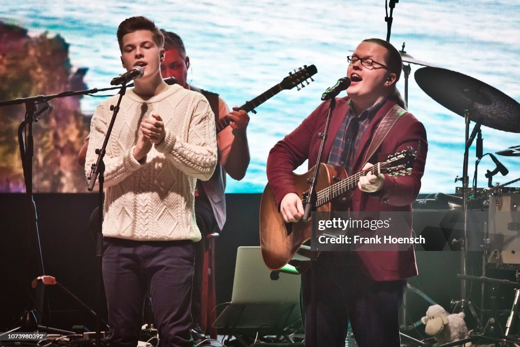 Angelo Kelly & Family Perform In Berlin