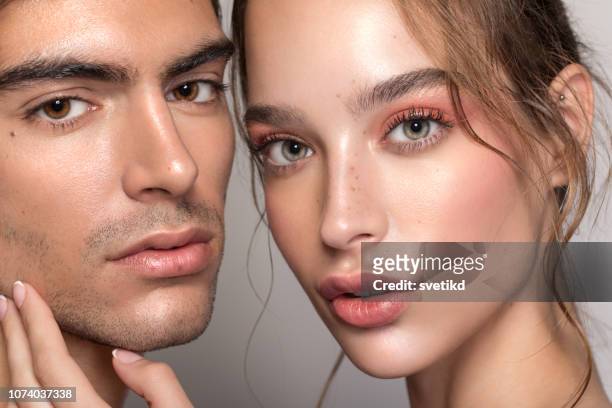 coppia di bellezza - persona attraente foto e immagini stock