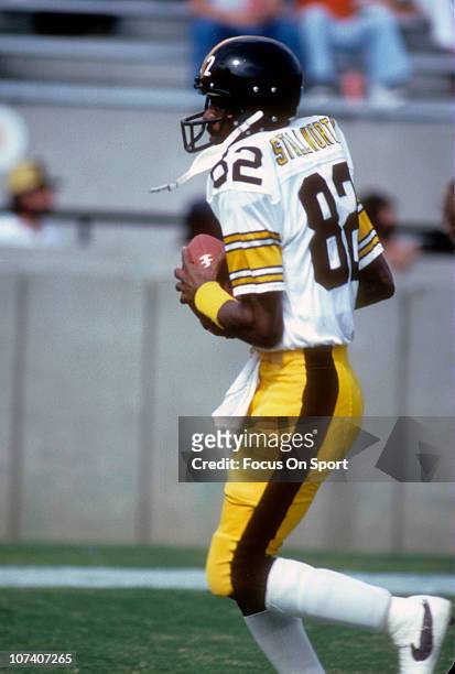 John Stallworth of the Pittsburgh Steelers warming up before the start of an NFL football game circa 1980. Stallworth played for the Steelers from...