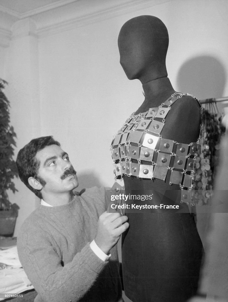 Fashion Paco Rabanne In His Atelier Around On 19680101