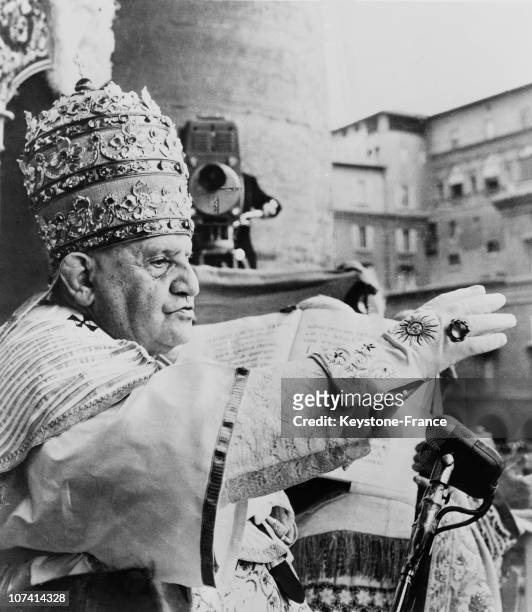 Pope John Xxiii Coronation In Saint Peter S Basilica On October 28Th 1958.