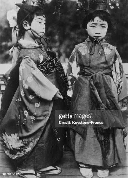 Young Japanese Girls Dressed For A Feast