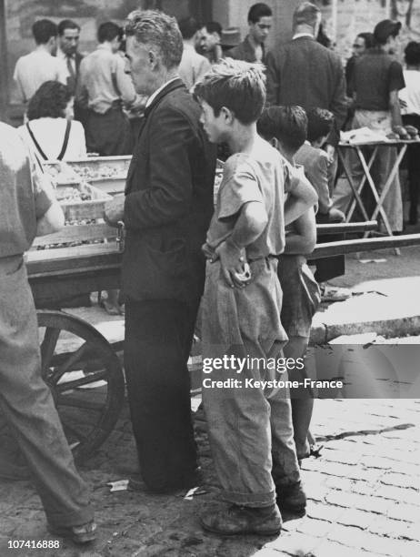 Street Black Market In Rome On 1946