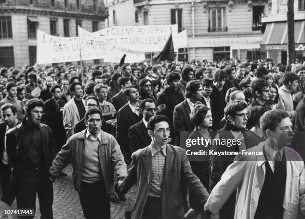 Paris 1968 Students Photos and Premium High Res Pictures Getty Images