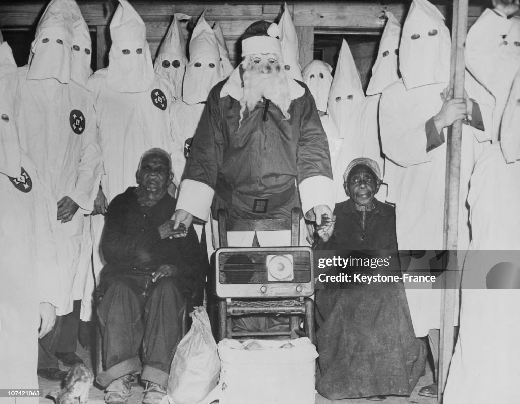 A 107 Years Old Slave Hearing The Preacher Of The Ku Klux Klan In Usa
