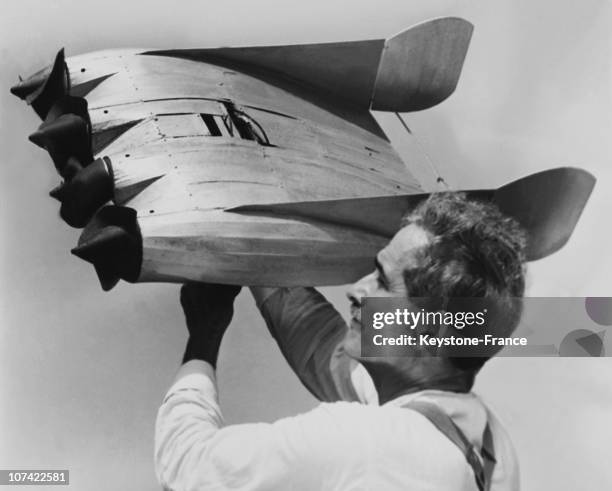 Mr Nicholson Holding His New Model Of An Airship Plane In Los Angeles On 1930