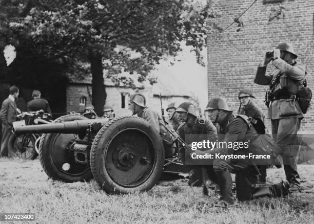 Dutch Soliders Dutch Soldiers Photos and Premium High Res Pictures - Getty Images