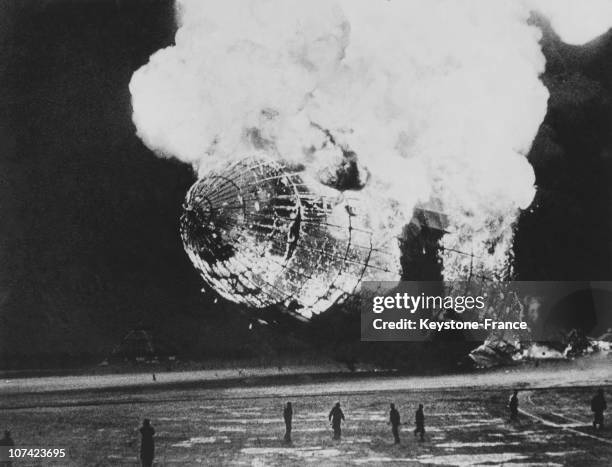 Airship Exploding 193 Hindenburg Disaster Stock Photos, High-Res Pictures, and Images ...