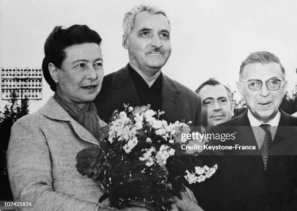 Simone De Beauvoir And Jean Paul Sartre Welcome By The Writer Constantin Simonov At Moscow In Russia On June 6Th 1962