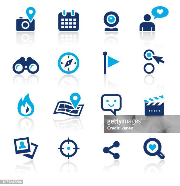 social media zwei farbige icons set - fernglas stock-grafiken, -clipart, -cartoons und -symbole